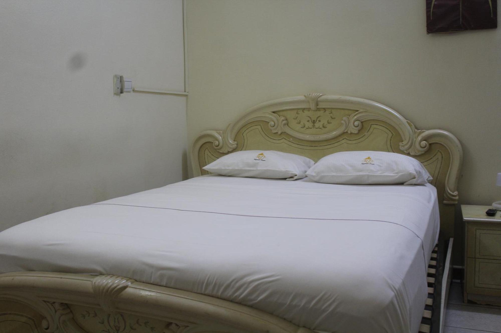 אואגדוגו Residence Diane מראה חיצוני תמונה