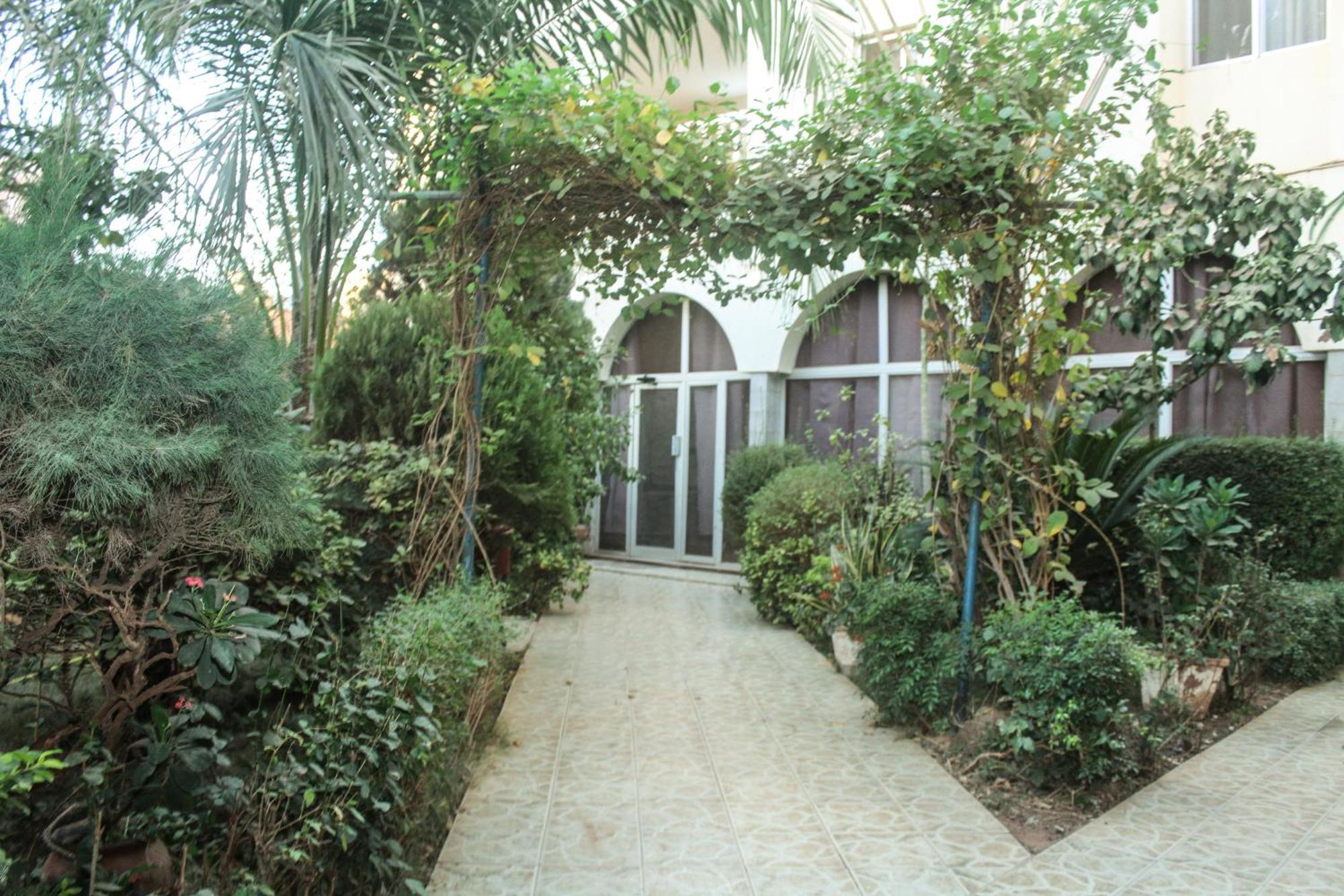 אואגדוגו Residence Diane מראה חיצוני תמונה