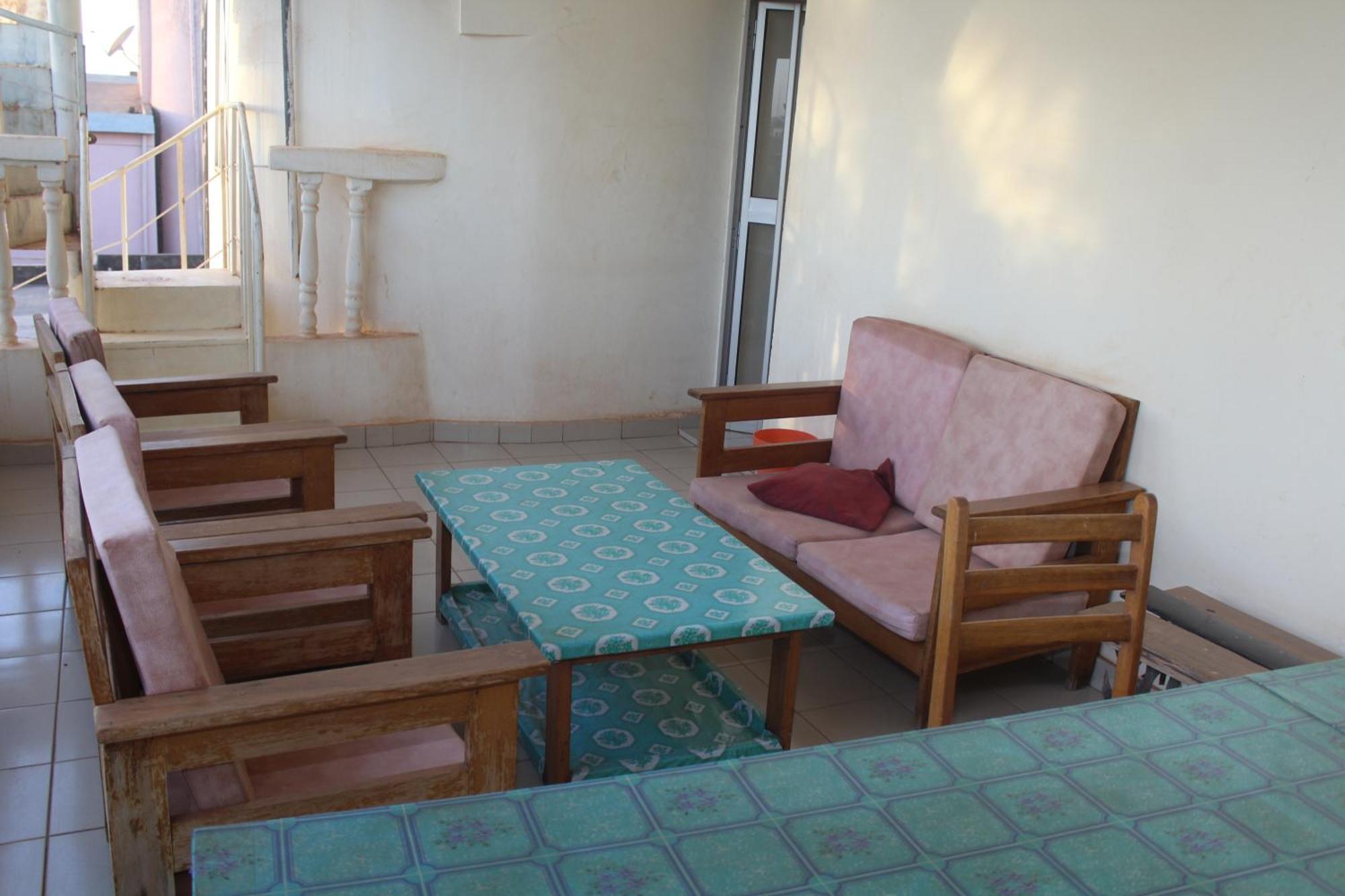 אואגדוגו Residence Diane מראה חיצוני תמונה